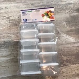 Small square containers with lids